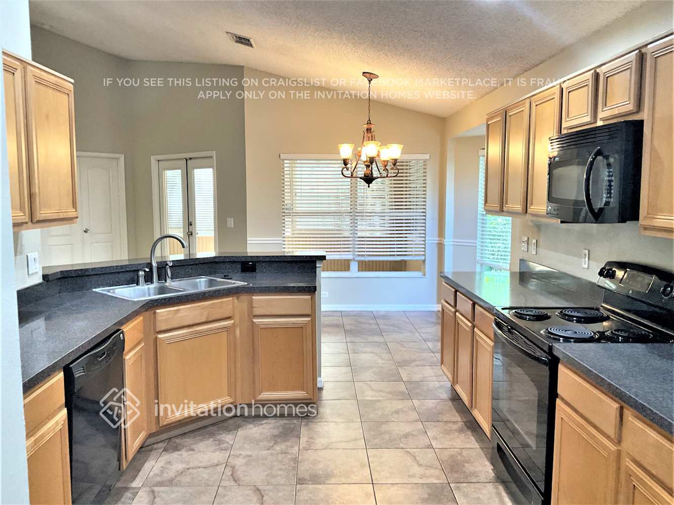 Building Photo - 3620 Seminole Dr