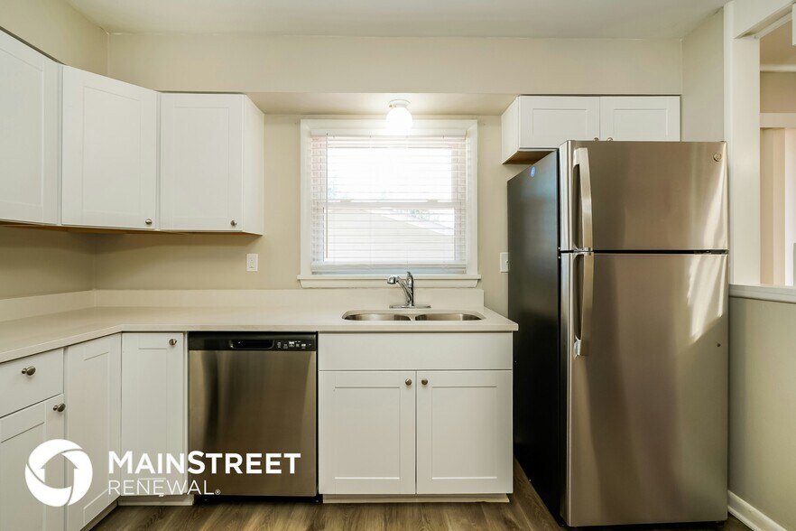 Building Photo - 4401 Charlotte Ann Dr