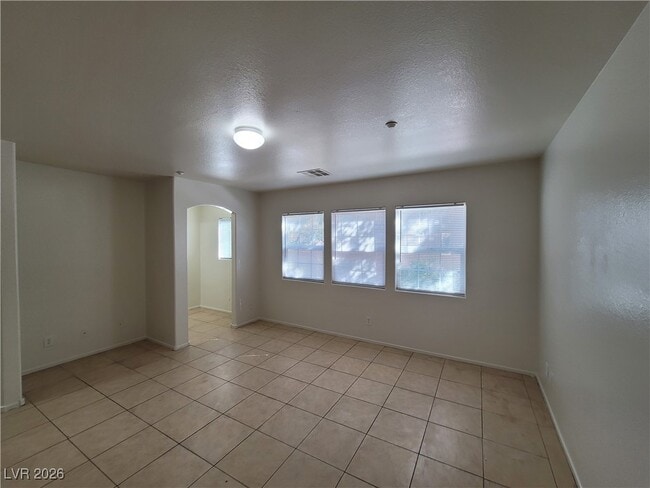 Building Photo - 9157 Desirable Ct