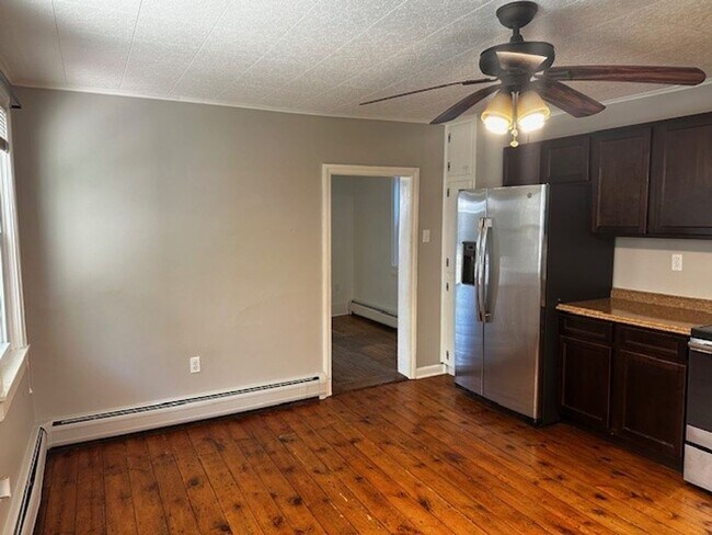 Building Photo - 3 bedroom semi Etters