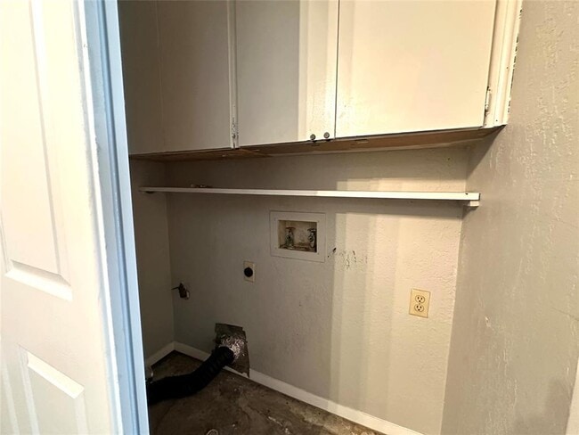 Building Photo - 903 Milford Way