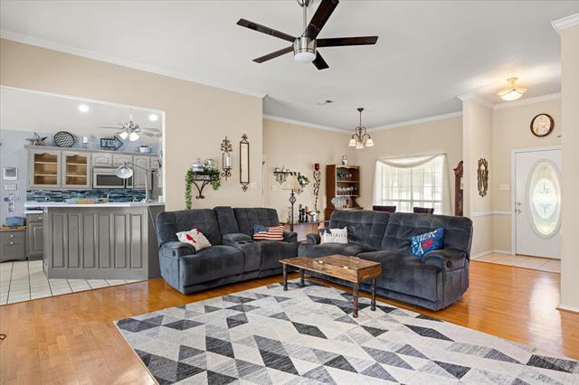 Building Photo - 8901 Magnolia Vale Dr