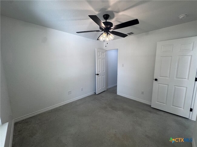 Building Photo - 209 Elbert Ln