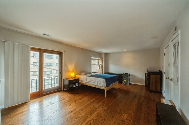 Building Photo - 542 W Arlington Pl