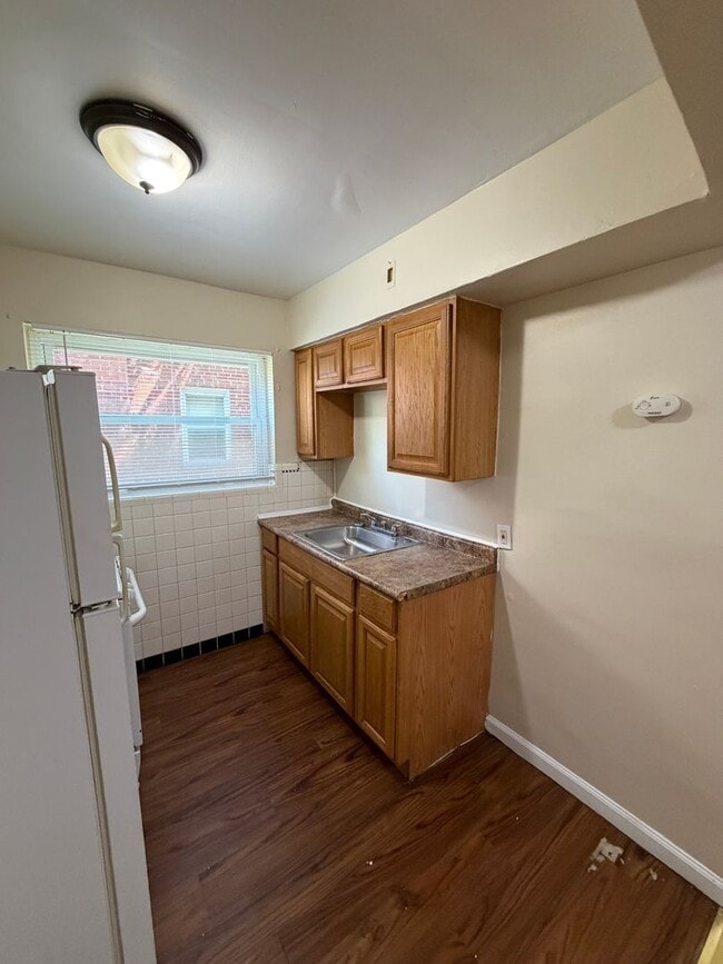 Building Photo - 5016 Newfield Ave