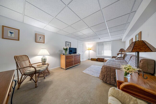 Building Photo - 154 Captains Neck Ln