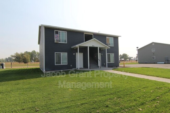 Primary Photo - 975 Eve Dr