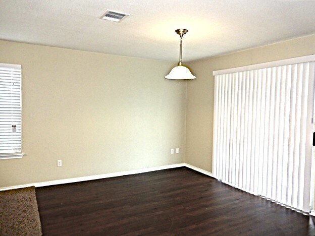 Building Photo - 13209 Thome Valley Dr