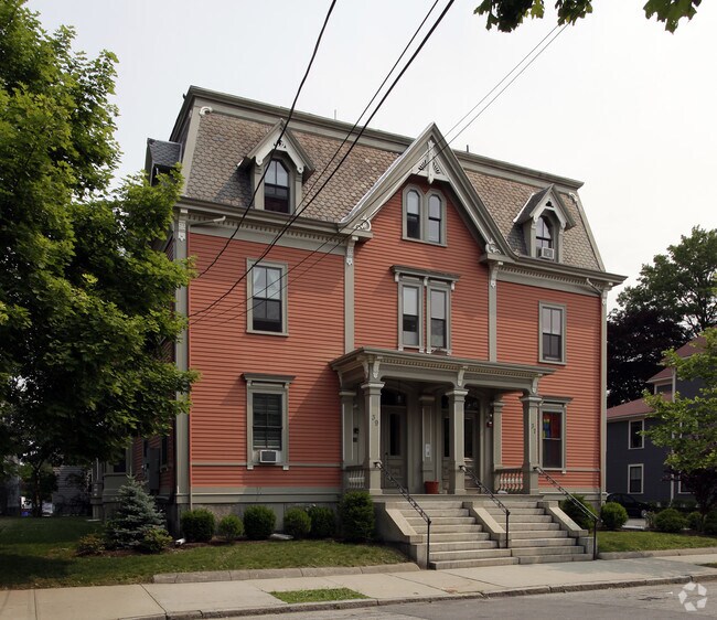 Building Photo - 37-39 Parkis Ave