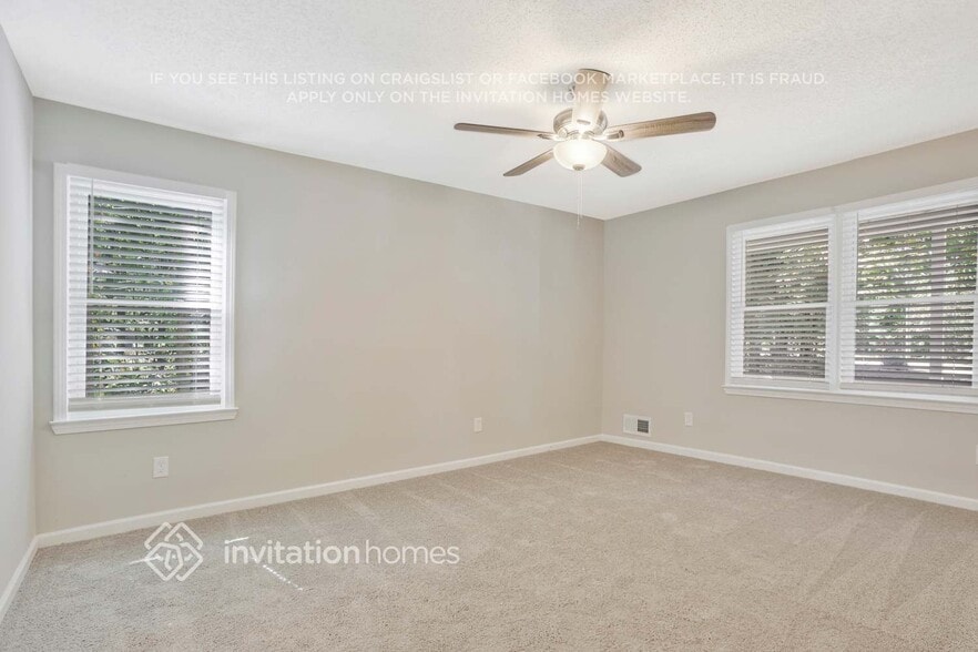 Building Photo - 306 Lake Swan Ct