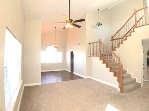 Building Photo - Stunning 4 bedroom in La Cueva area. Spacious layout. Refrigerated air! Extra Space!