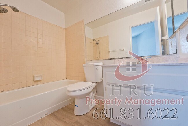 Building Photo - SW  gated community- condo 1bed-1.bath