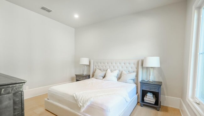 Building Photo - 4011 140th St