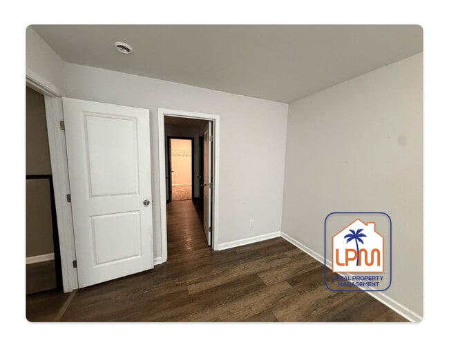 Building Photo - 3-Bedroom, 2 Full Baths in Ridgeland – 1,679 Sq. Ft. of Cozy Living!