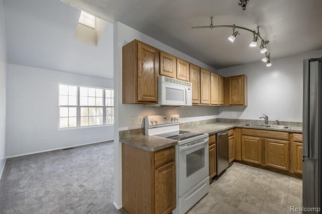 Building Photo - 116 Saber Way