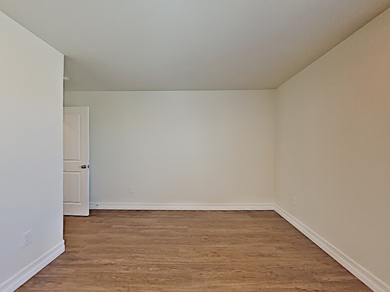 Building Photo - 9671 N Rancho Lozano
