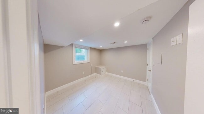 Building Photo - 4023 New Hampshire Ave NW