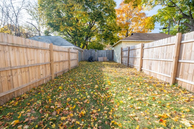 Building Photo - 715 Union Ave SE