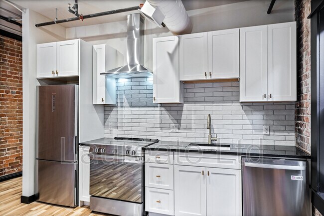 Building Photo - 1490 Lafayette St