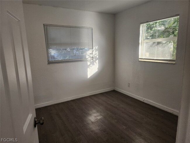 Building Photo - 1919 Lillie St