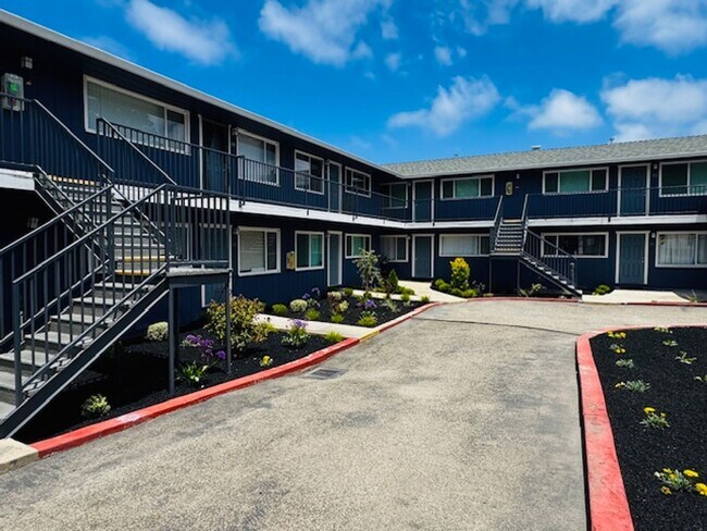 Building Photo - Brand New 1st Floor 1 bedroom 1 bath coming soon!