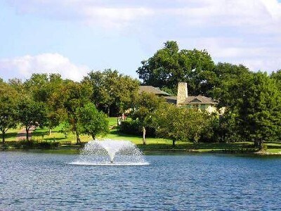 Building Photo - 2944 Woodcroft Cir