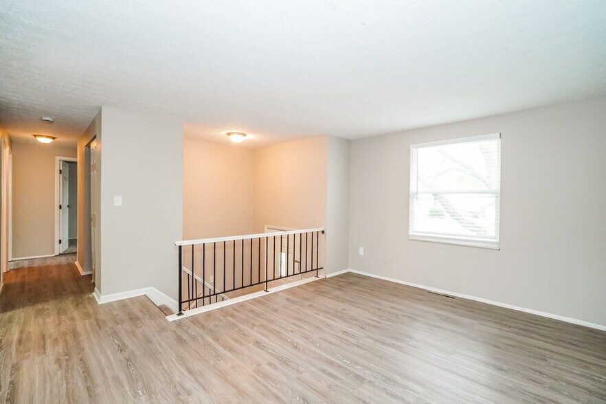 Building Photo - 2557 Brunswick Dr