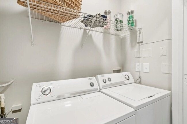 Building Photo - 405 Philip Blvd