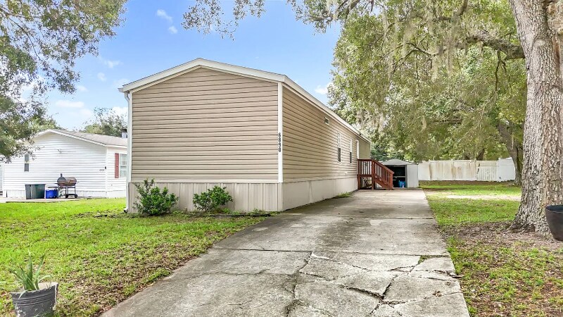 Primary Photo - 6890 NE 1st Pl