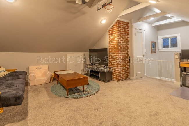 Building Photo - 15 Emerson St