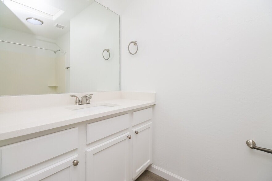 Building Photo - 37766 N Sandy Dr