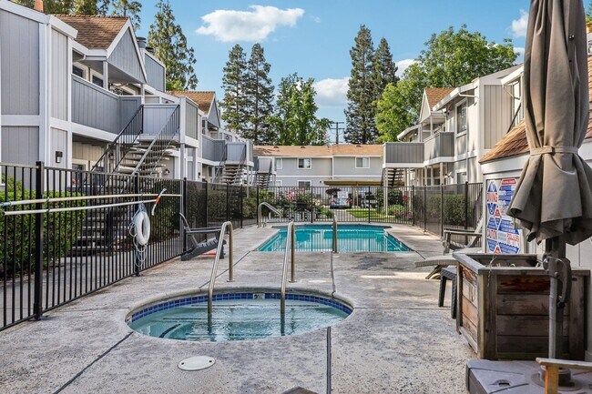 Building Photo - Cobble Creek