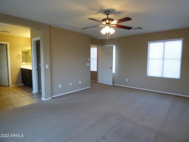 Building Photo - 8623 S 40th Dr