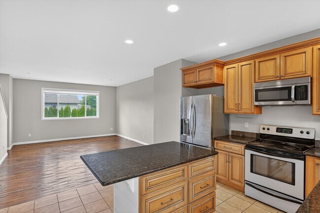 Building Photo - 2623 SE 109th Ave