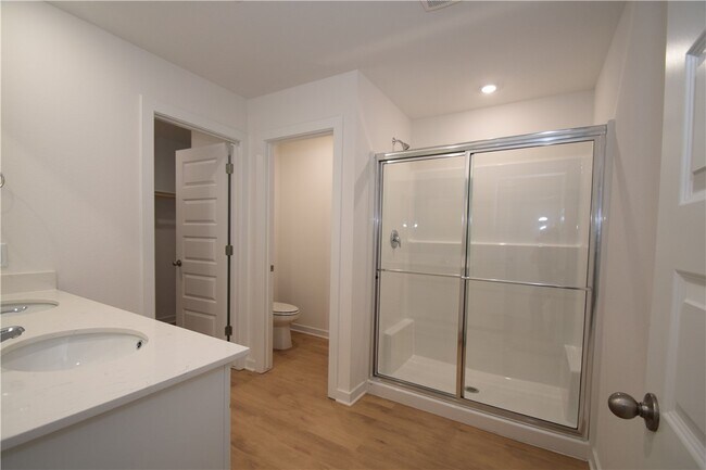 Building Photo - 572 Colorado St