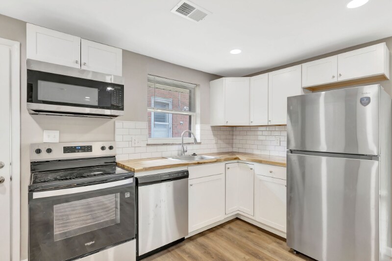 Building Photo - 6630 Twinridge Ln