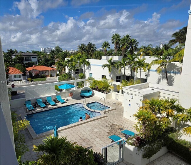 Building Photo - 9172 Collins Ave