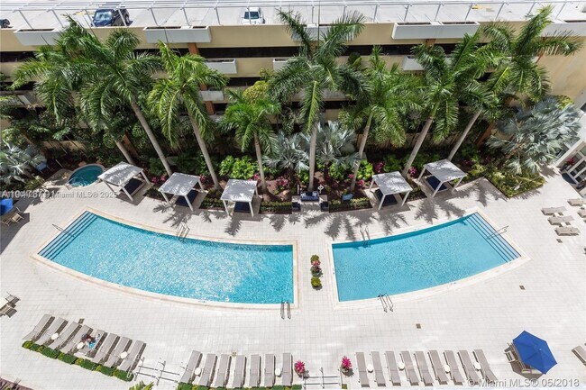 Building Photo - 18800 NE 29th Ave