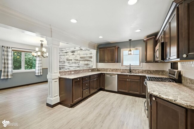 Building Photo - 4 Bedroom | 2.5 Bathroom | Garage - Conven...