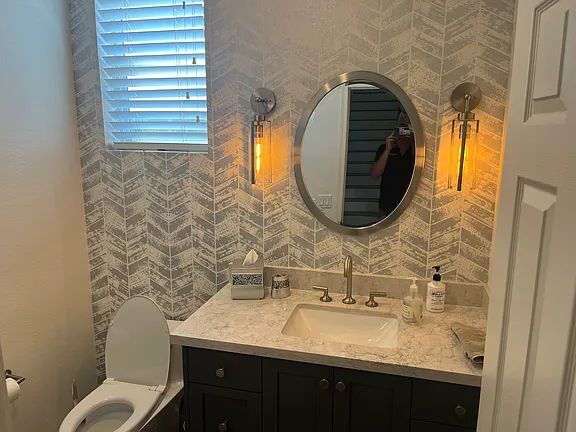 Building Photo - NO MIN CREDIT SCORE REQUIRED, BK OKAY, PAST EVICTION OKAY!, BACKGROUND FRIENDLY. Apply at "The Re...