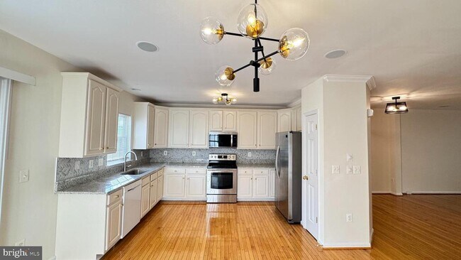 Building Photo - 9611 Normanton Way