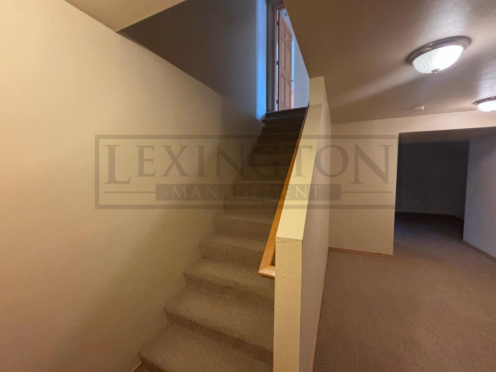 Building Photo - 274 Tony Ln