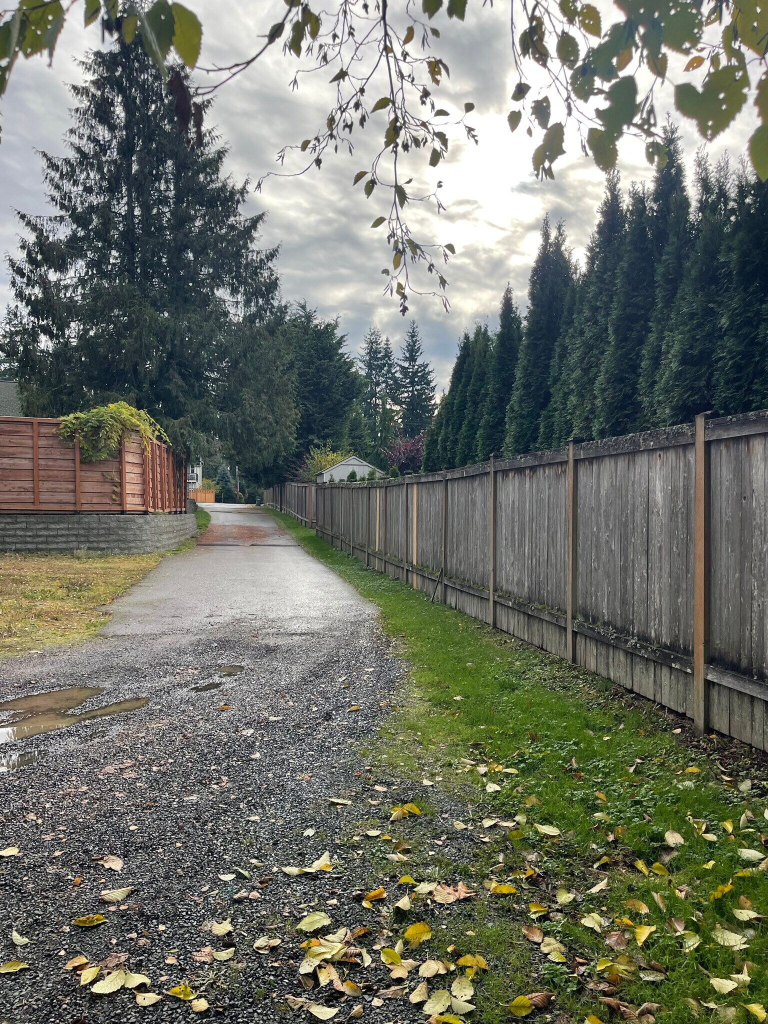 Building Photo - 14210 Beverly Park Rd