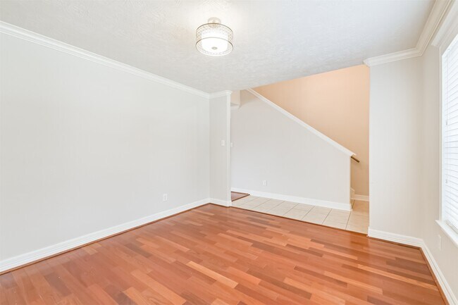 Building Photo - 15023 Roche Rock Dr