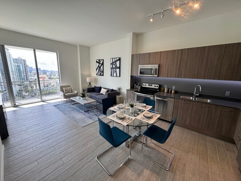 Building Photo - 342 NE 35th St