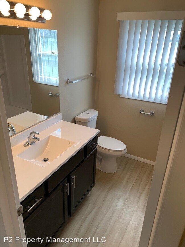 Building Photo - 1407 Parkway Dr