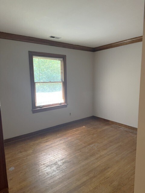 Building Photo - 7270 Narrowridge Rd