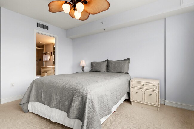 Building Photo - 3594 S Ocean Blvd