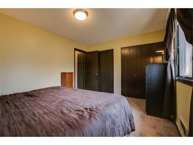 Building Photo - Updated Townhome in Coon Rapids!!  3bed/2bath