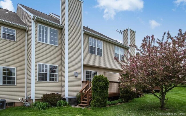 Building Photo - 902 Gray Fox Ln